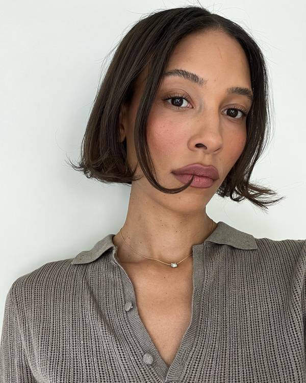 Стилісти показали трендові стрижки, які будуть на піку популярності у 2024 році (фото)