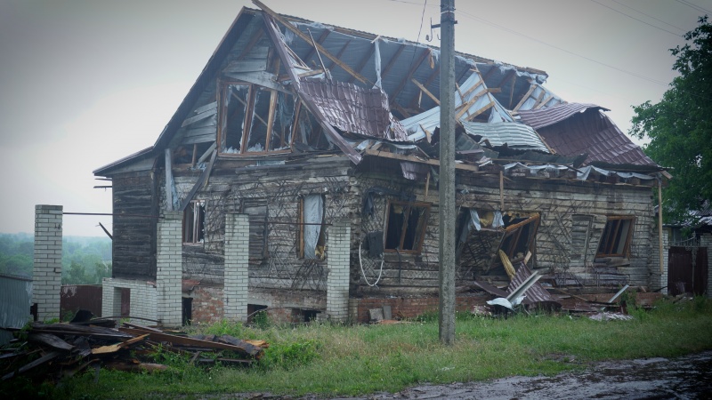 За крок від ворога: репортаж із Сумщини, де люди виживають під КАБами