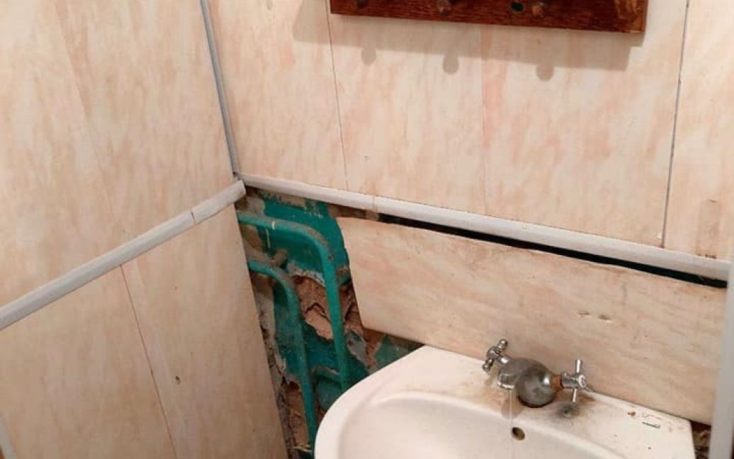 В СИЗО условия лучше: в сети показали адские условия для студентов в общежитиях НАУ