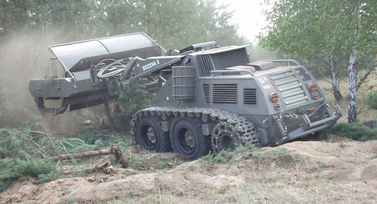 Для борьбы с минами: украинская армия получит уникальные гусеничные роботы
