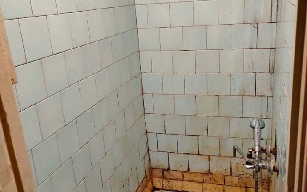 В СИЗО условия лучше: в сети показали адские условия для студентов в общежитиях НАУ