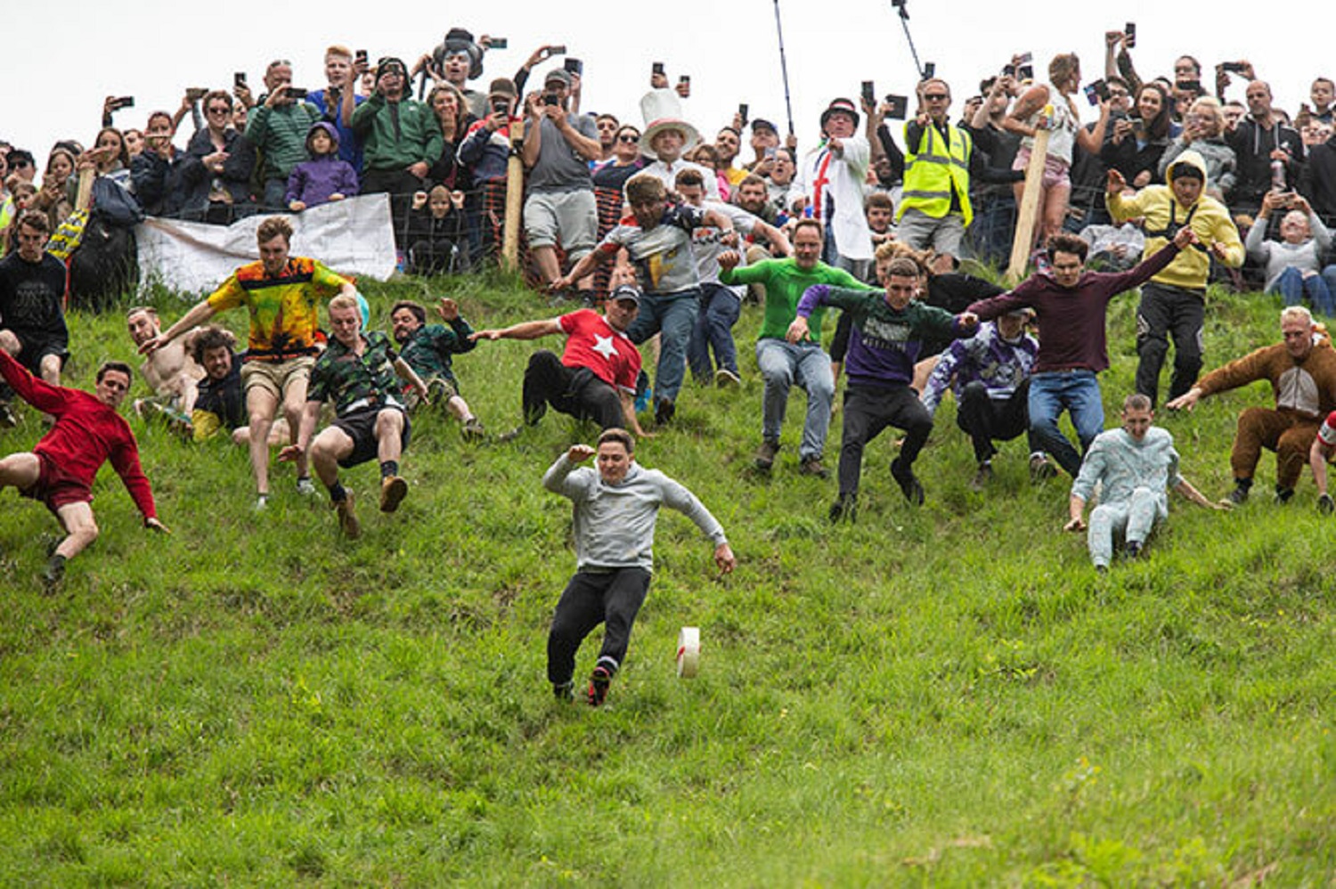 Сырная гонка и чемпионат по кривлянию. 10 абсолютно безумных соревнований и фестивалей мира