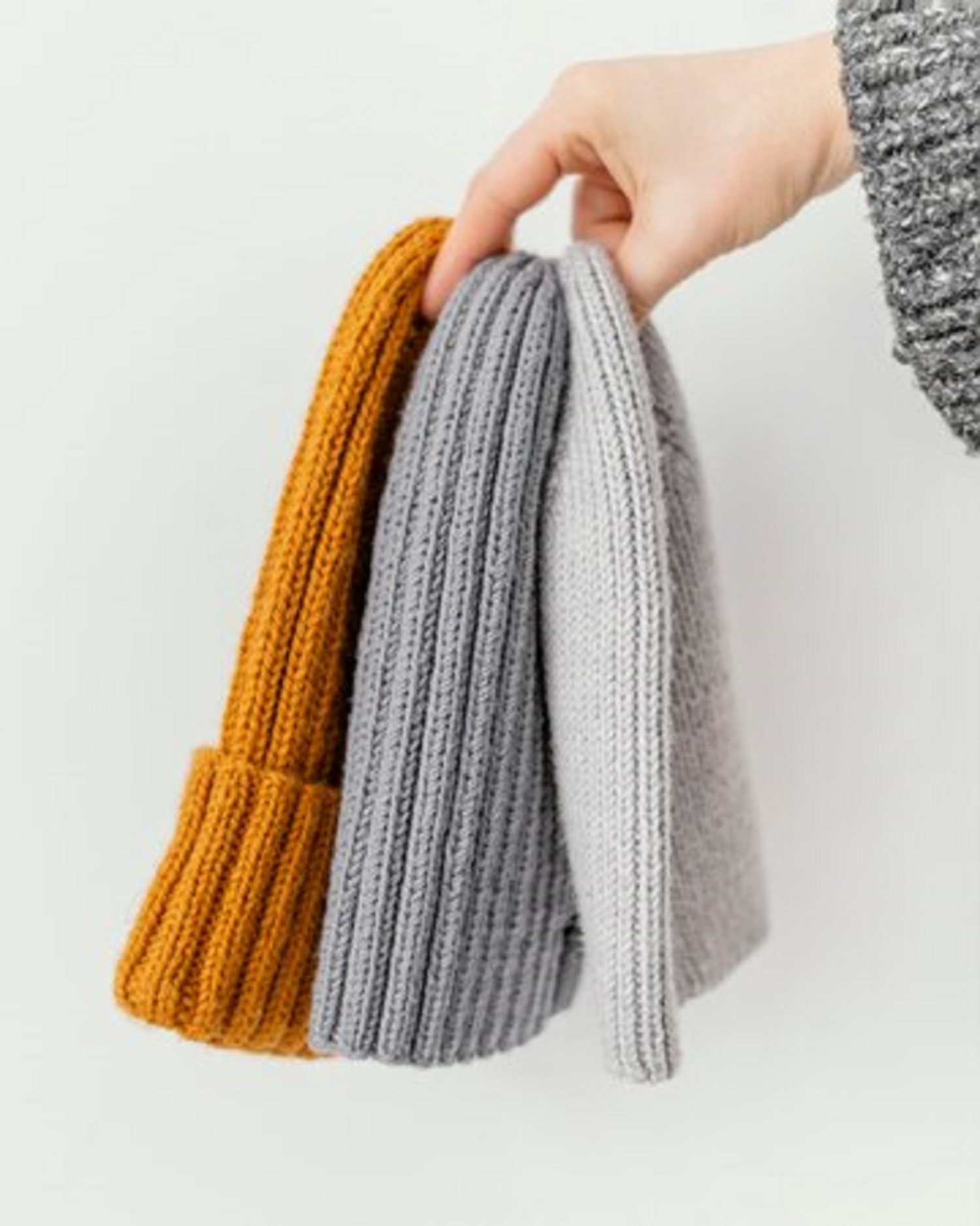 Як правильно випрати будь-яку шапку, щоб вона не розтягнулася і не сіла