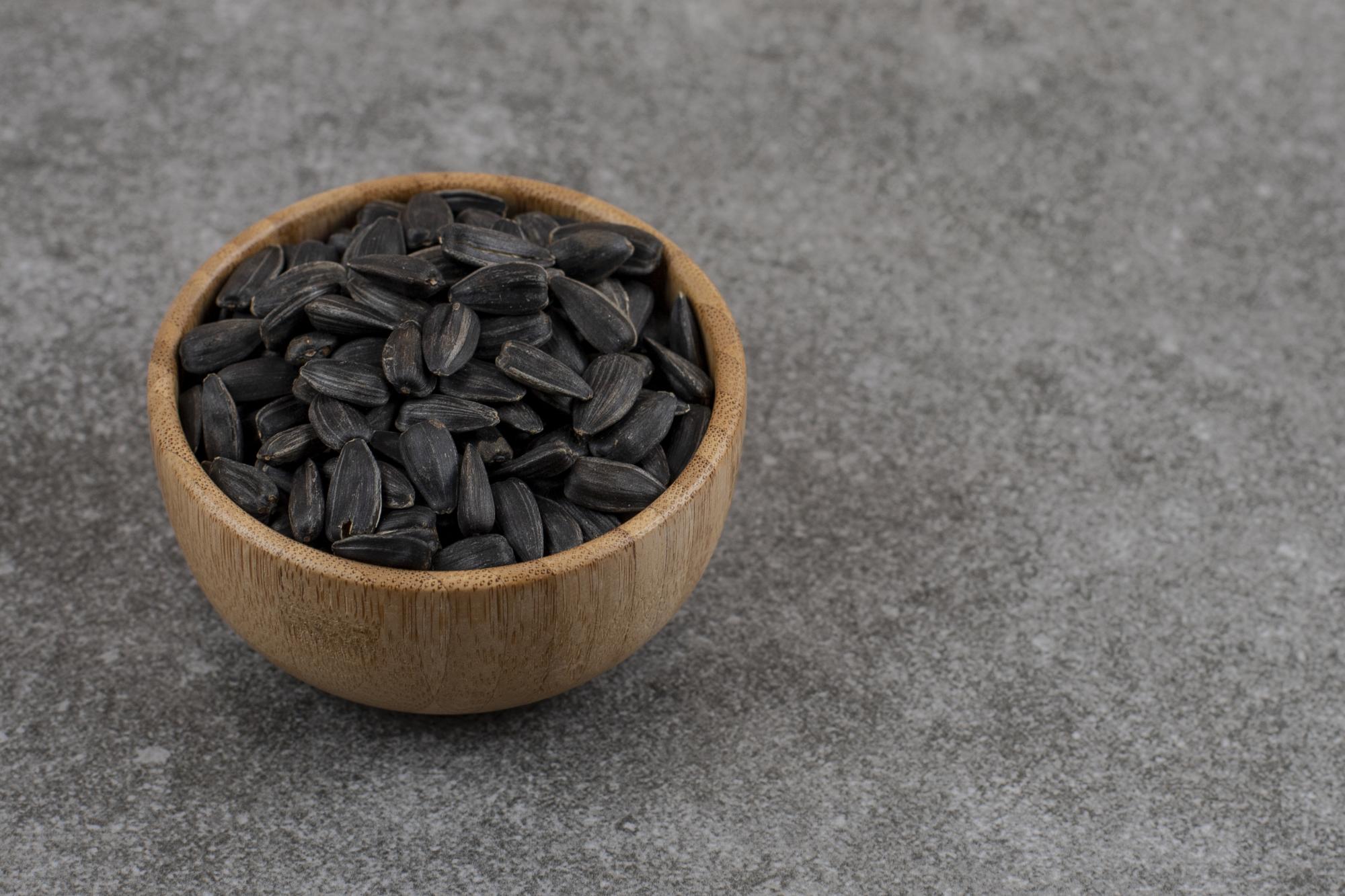 Что происходит с организмом, если часто есть семена подсолнечника