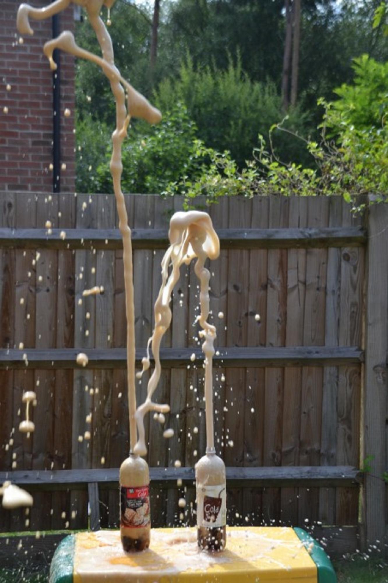 6 захопливих хімічних експериментів вдома, які змусять вашу дитину полюбити науку