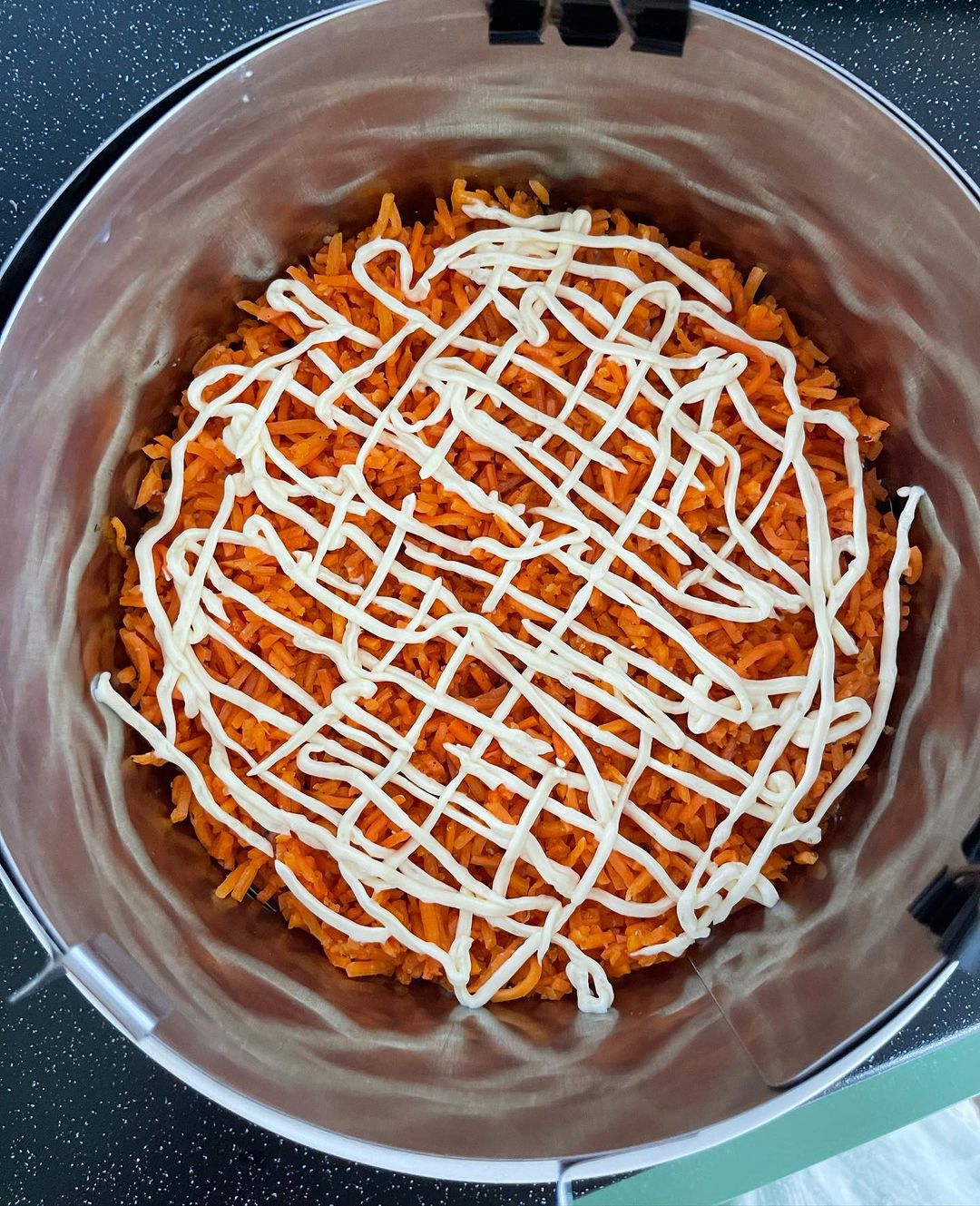 Неймовірно смачний салат на Новий рік та Різдво: всього чотири інгредієнти