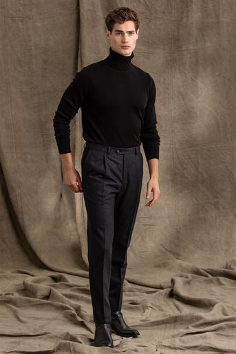 Новий рік Вогняного Коня: як чоловікам скласти стильний святковий образ