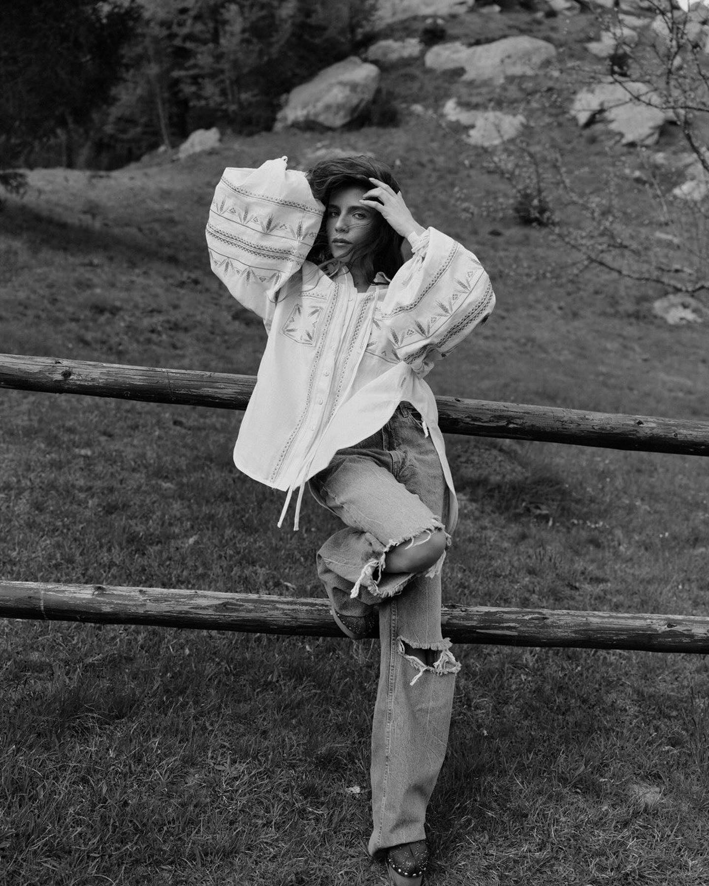 Наша історія, гордість та ідентичність. Зірки показали свої яскраві вбрання в День Вишиванки 2024