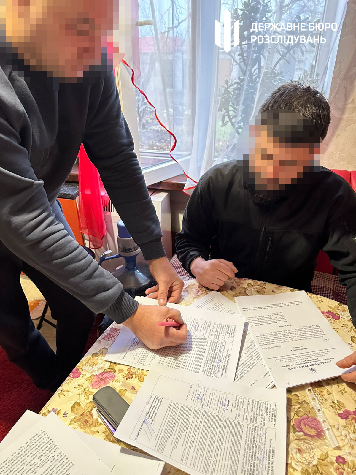 Неякісні спальники для ЗСУ за 30 млн гривень: підозру отримав керівник підприємства