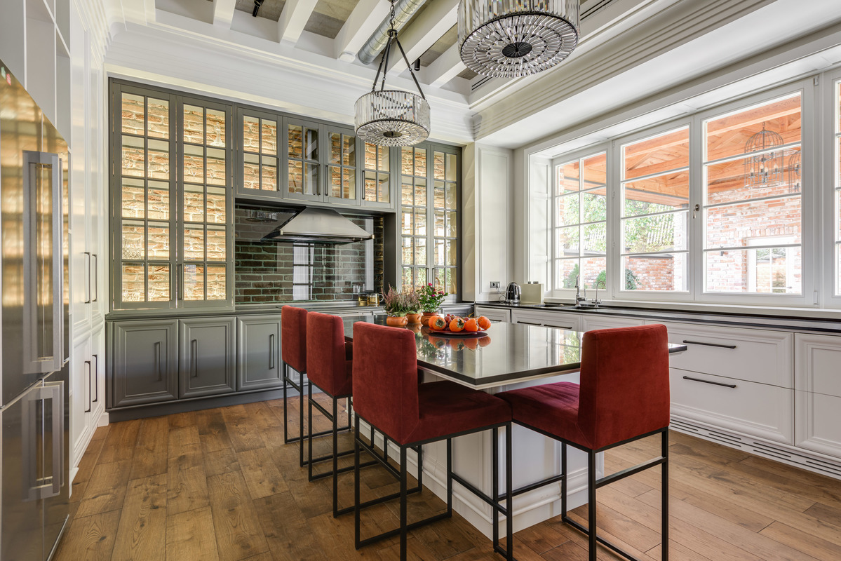 Царська цегла та американський стиль. У Києві здають будинок за понад мільйон гривень! (фото)