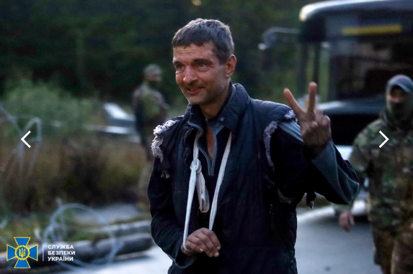 "Нарешті сім'я докупи". Захисник Маріуполя Діанов возз'єднався з дружиною після розлучення (фото)