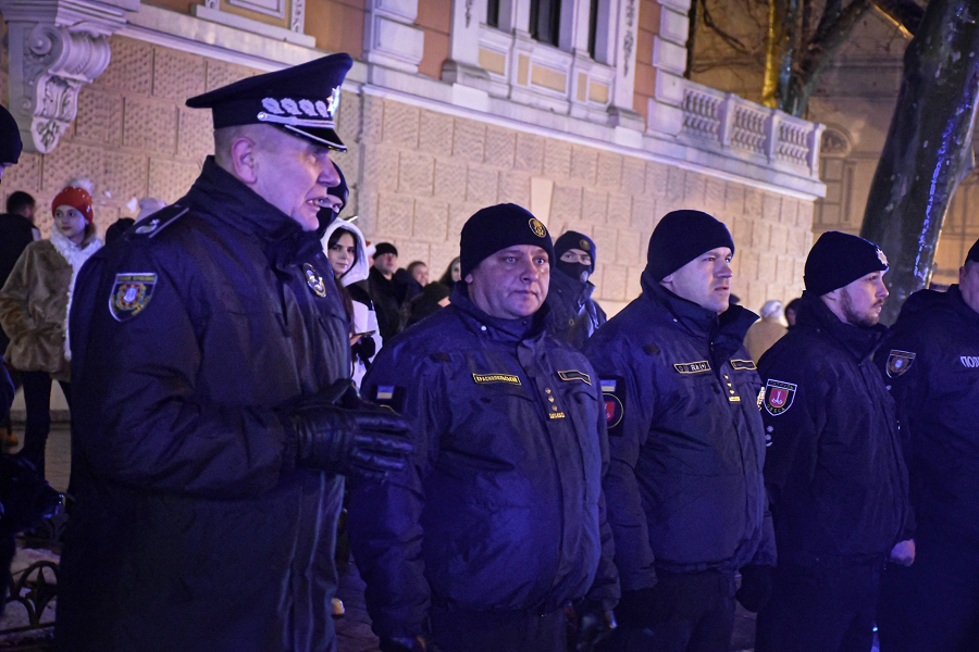 В Одессе боец Нацгвардии сделал предложение любимой в новогоднюю ночь: трогательные фото