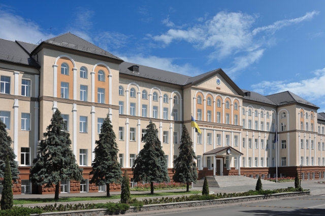 Стоимость обучения на контракте в украинских университетах: где дороже всего