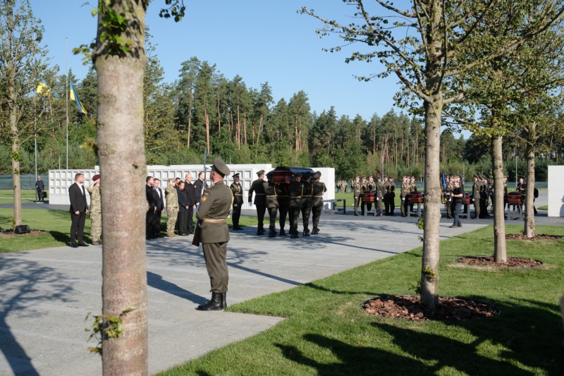 Героїв не можна ховати там, де колись стояв хімзавод, – інтерв'ю з архітектором військового меморіалу