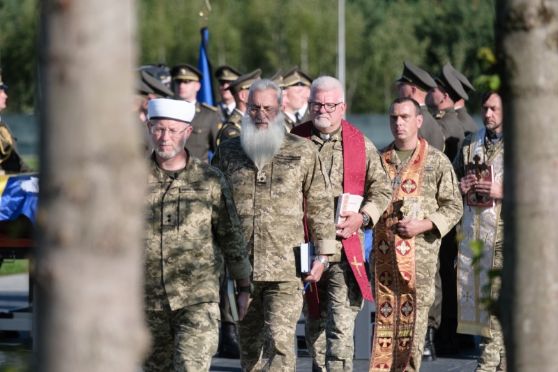 Героїв не можна ховати там, де колись стояв хімзавод, – інтерв'ю з архітектором військового меморіалу