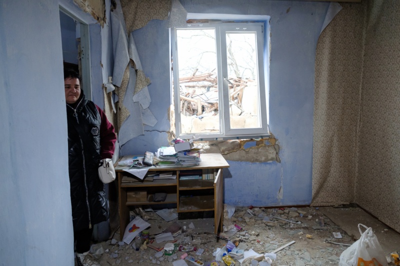 "Главный террорист – это наш сосед". Как жители Мирного возвращаются в разрушенное войной село