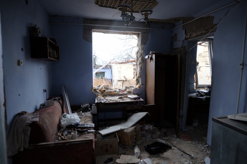 "Главный террорист – это наш сосед". Как жители Мирного возвращаются в разрушенное войной село