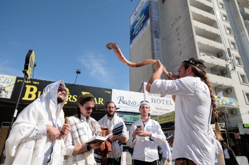 Как Умань принимала хасидов во время войны. Репортаж РБК-Украина с праздника Рош ха-Шана