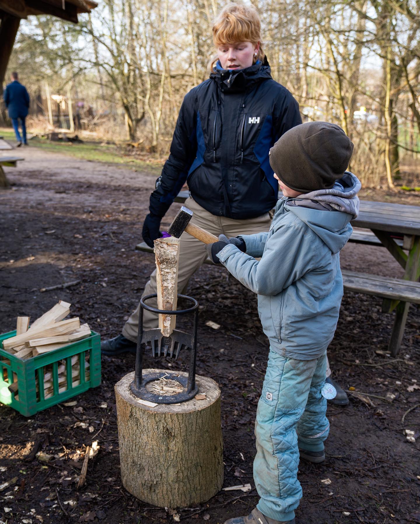 Кейт Миддлтон "затусила" с детьми в лесу: ну о-о-очень милые фото!