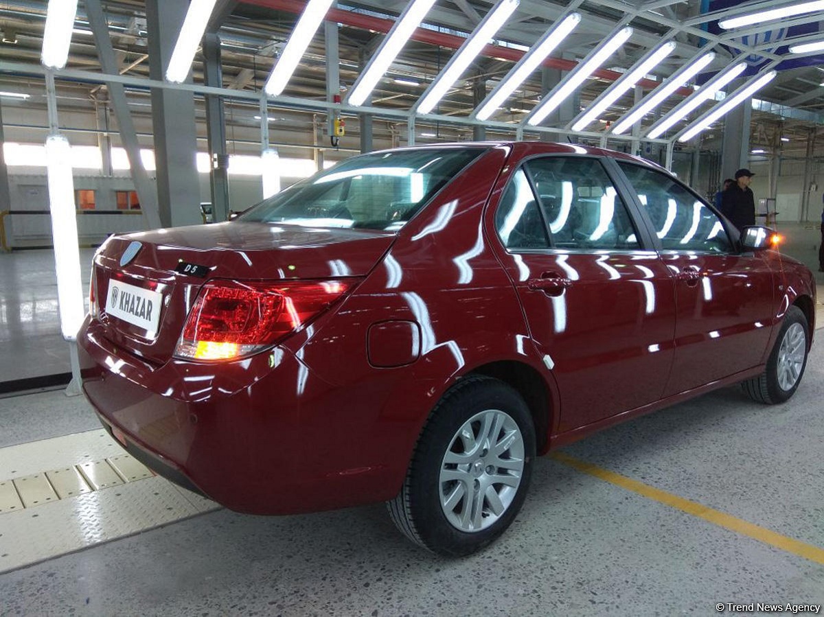 "Хазари" прийшли: в Україні з'явилися легковики нової азербайджанської марки Khazar