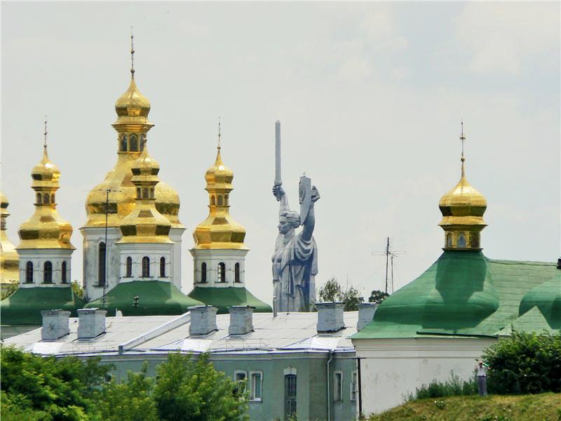 Цікаві факти про монумент "Батьківщина-мати", які не знають навіть корінні мешканці Києва