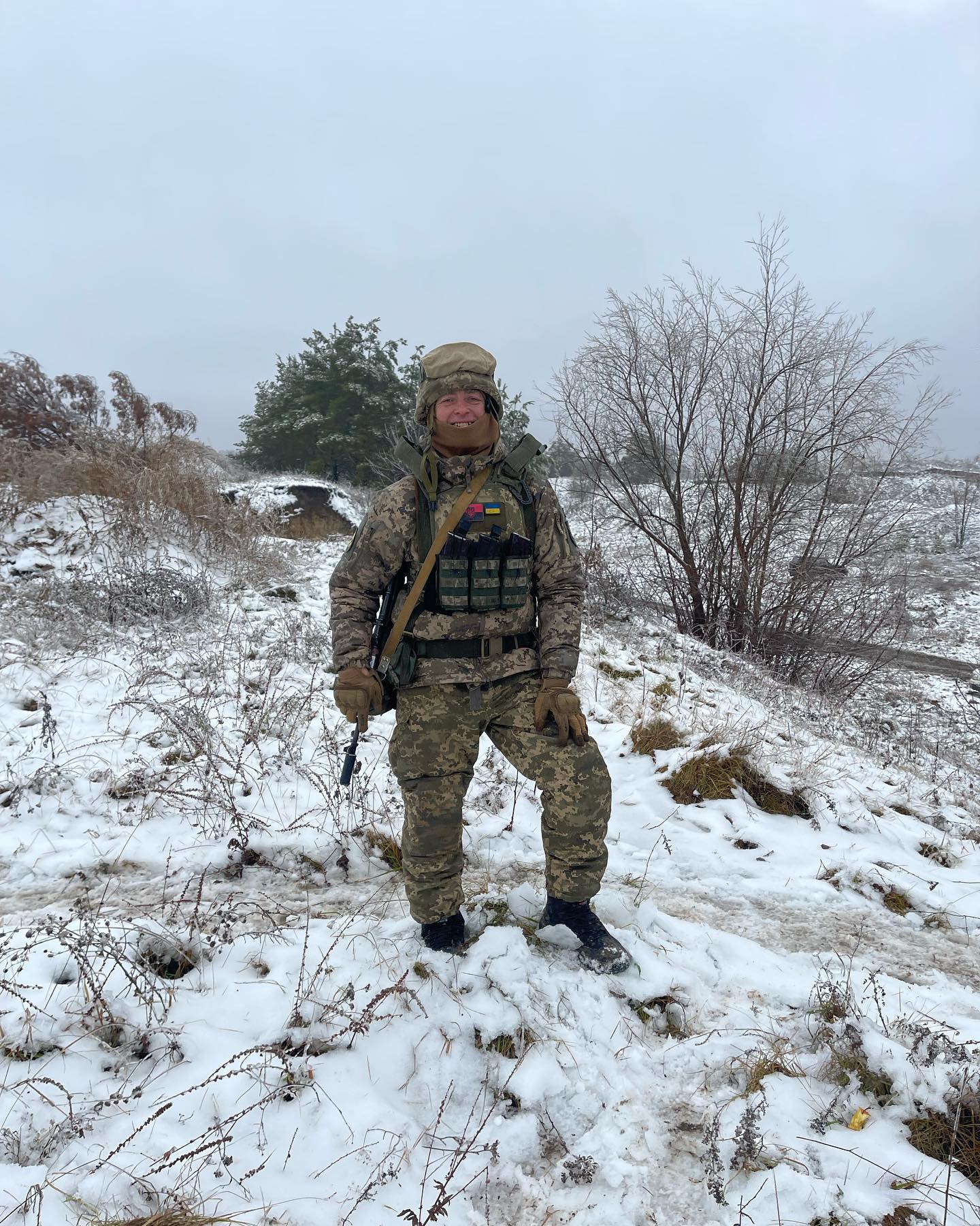 Чоловік відомої української художниці отримав поранення на фронті: деталі