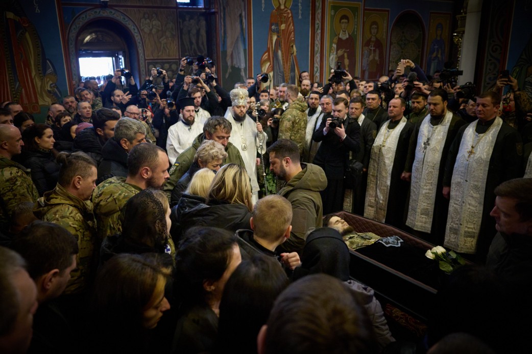 Украина прощается с Да Винчи: щемящие фото и видео