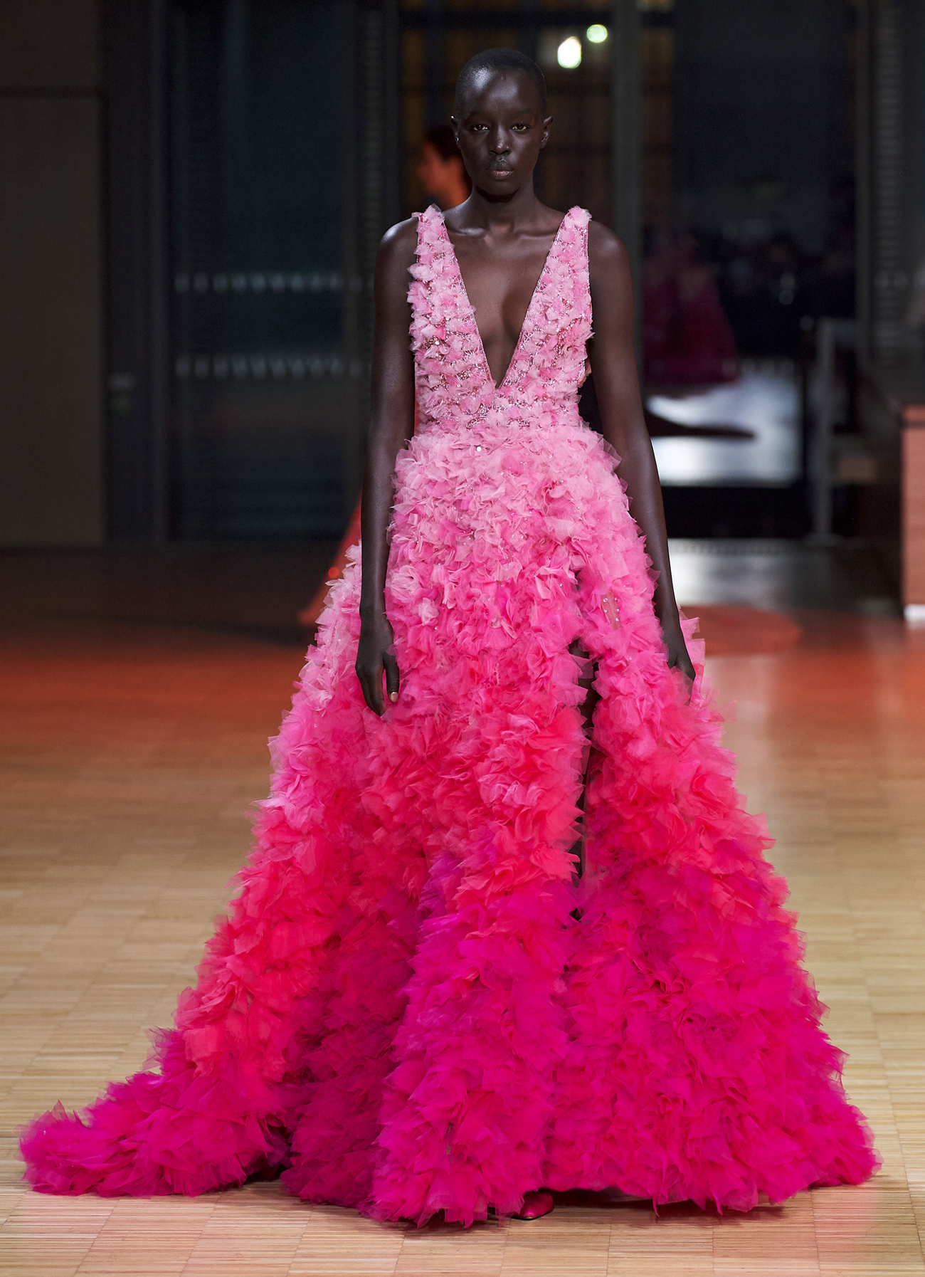 Неземная роскошь: 10 платьев из коллекции Elie Saab Couture, от которых захватывает дух