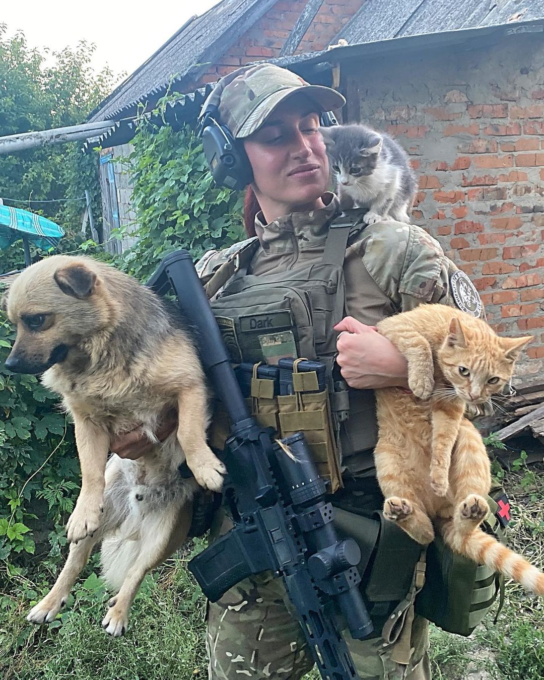 Наше військове Бандерятко: снайперка Емеральд розсекретила стать майбутньої дитини