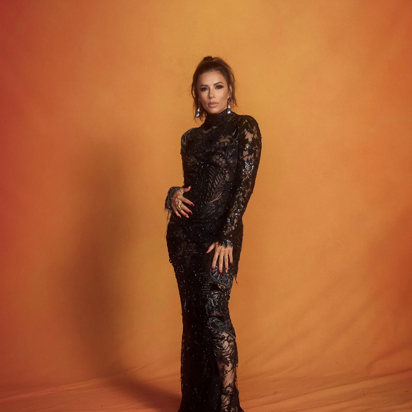 Єва Лонгорія показала свої найкращі сукні від Роберто Каваллі