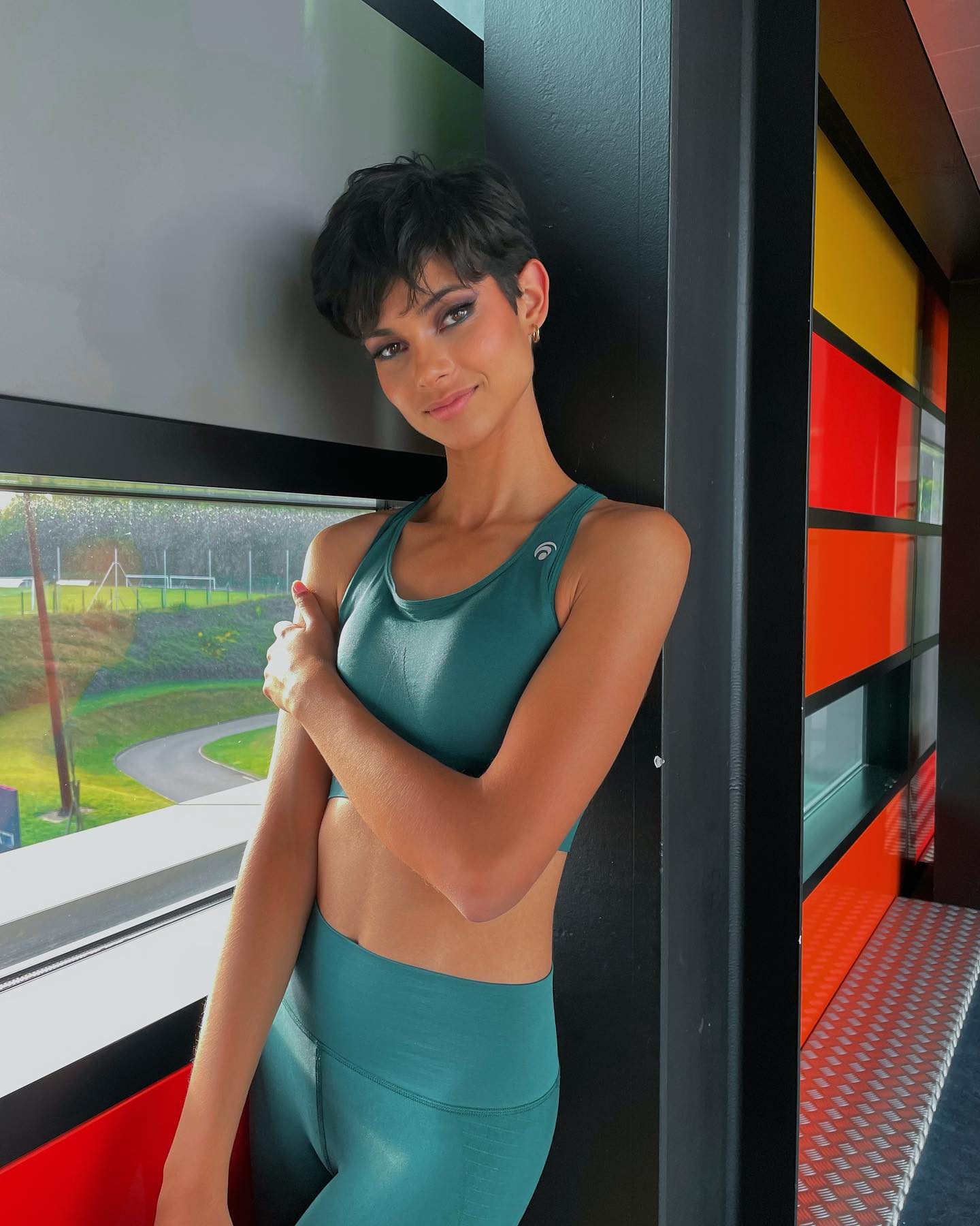 Конкурс Міс Франція вперше виграла дівчина з коротким волоссям. Її захейтили і назвали "нежіночною"