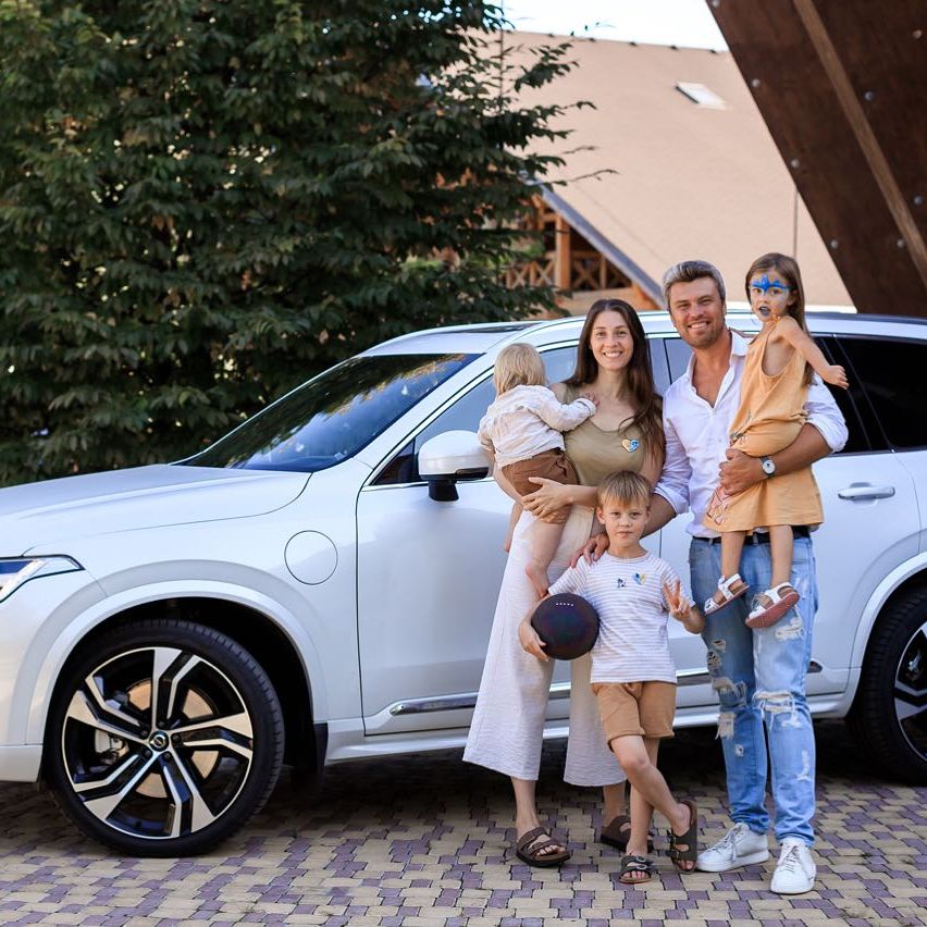 5 українських зірок, які стали багатодітними батьками під час війни