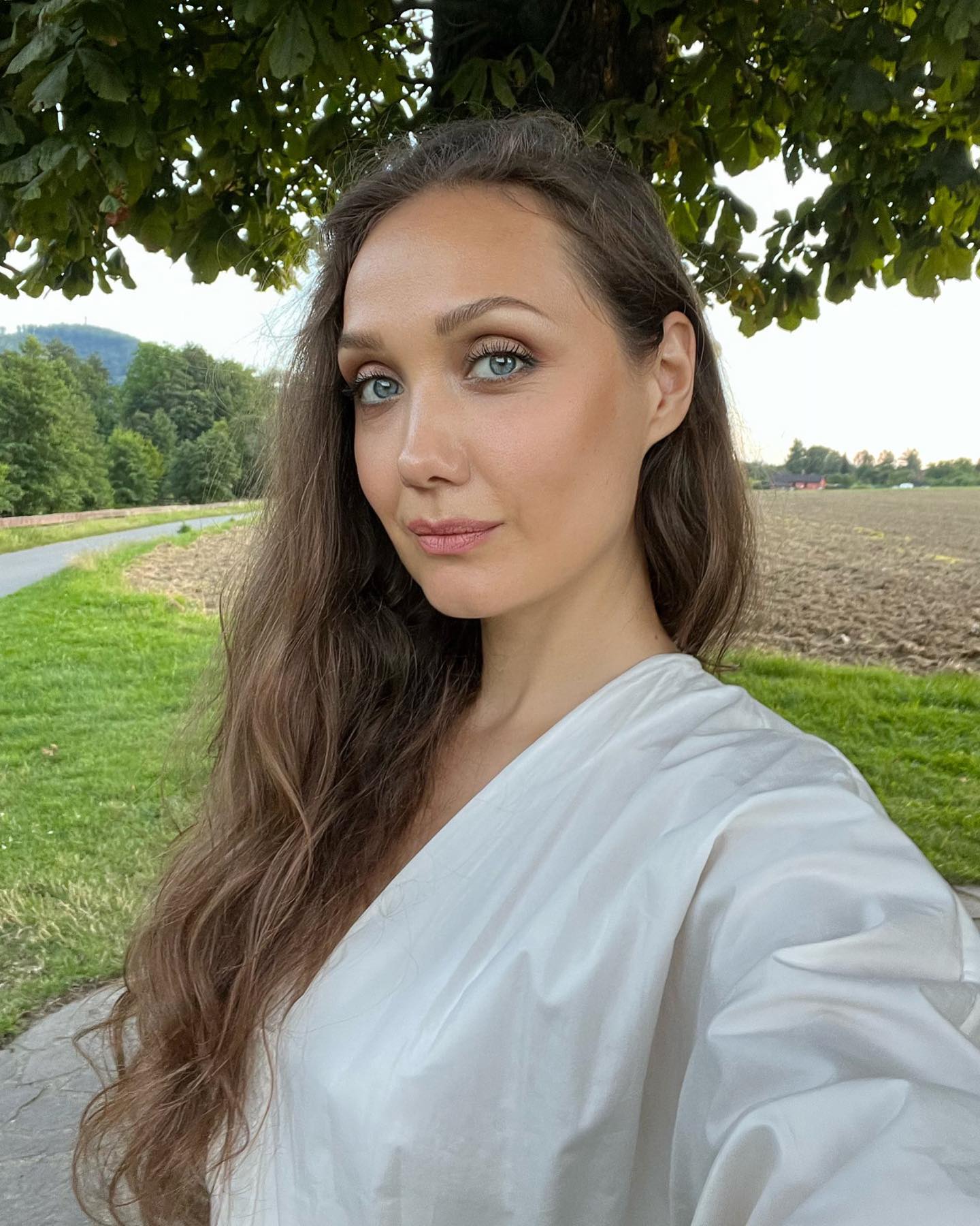 "Опинився у дуже важкому становищі". Власова відповіла, чи спілкується зі своїм кумом Меладзе