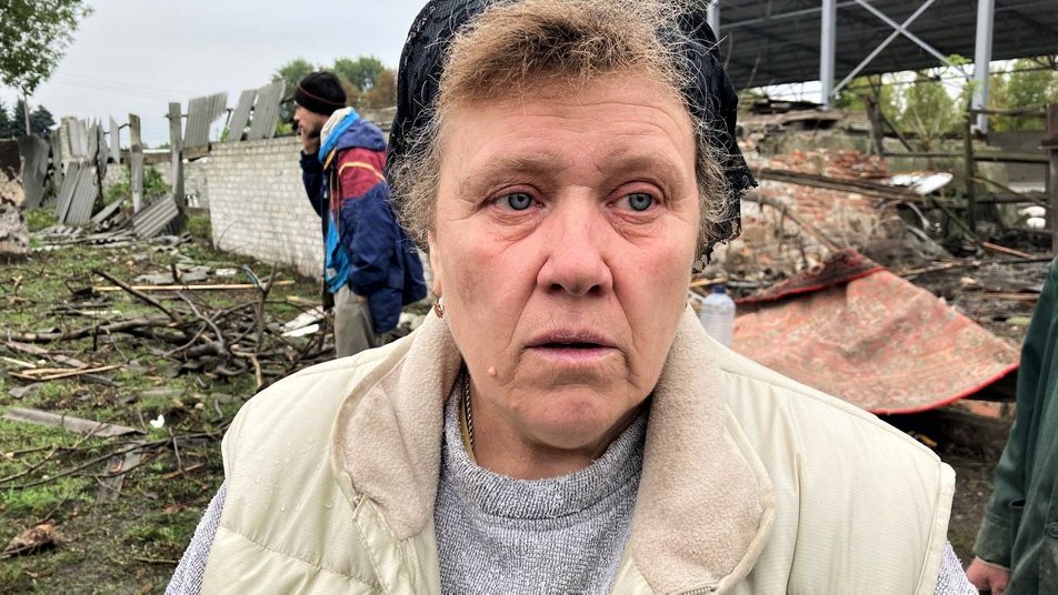 В Харьковской области отец на месте обстрела нашел фото погибшей дочери: невозможно сдержать слез