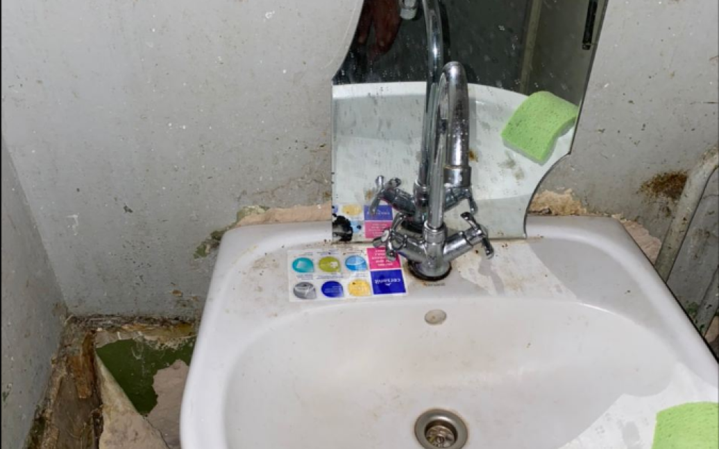 В СИЗО условия лучше: в сети показали адские условия для студентов в общежитиях НАУ