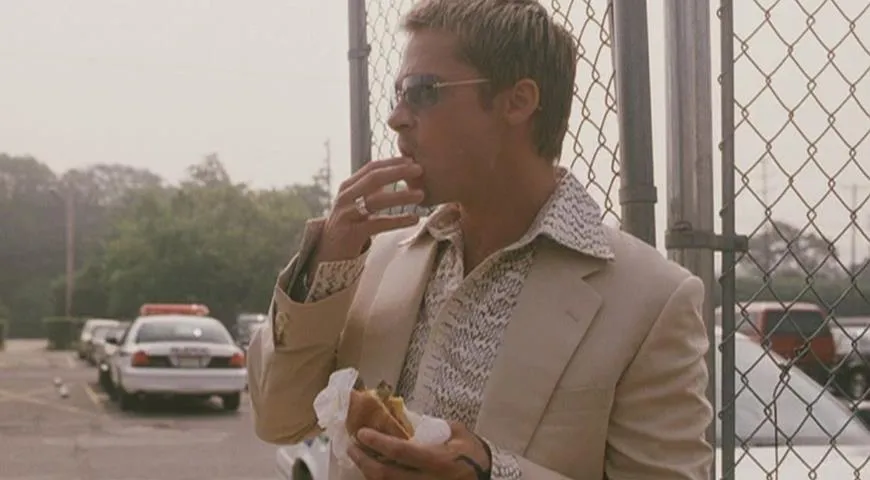 Пітт їсть, Генкс - приймає ванну: 10 акторів, які у кожному фільмі повторюють свої "фішки"