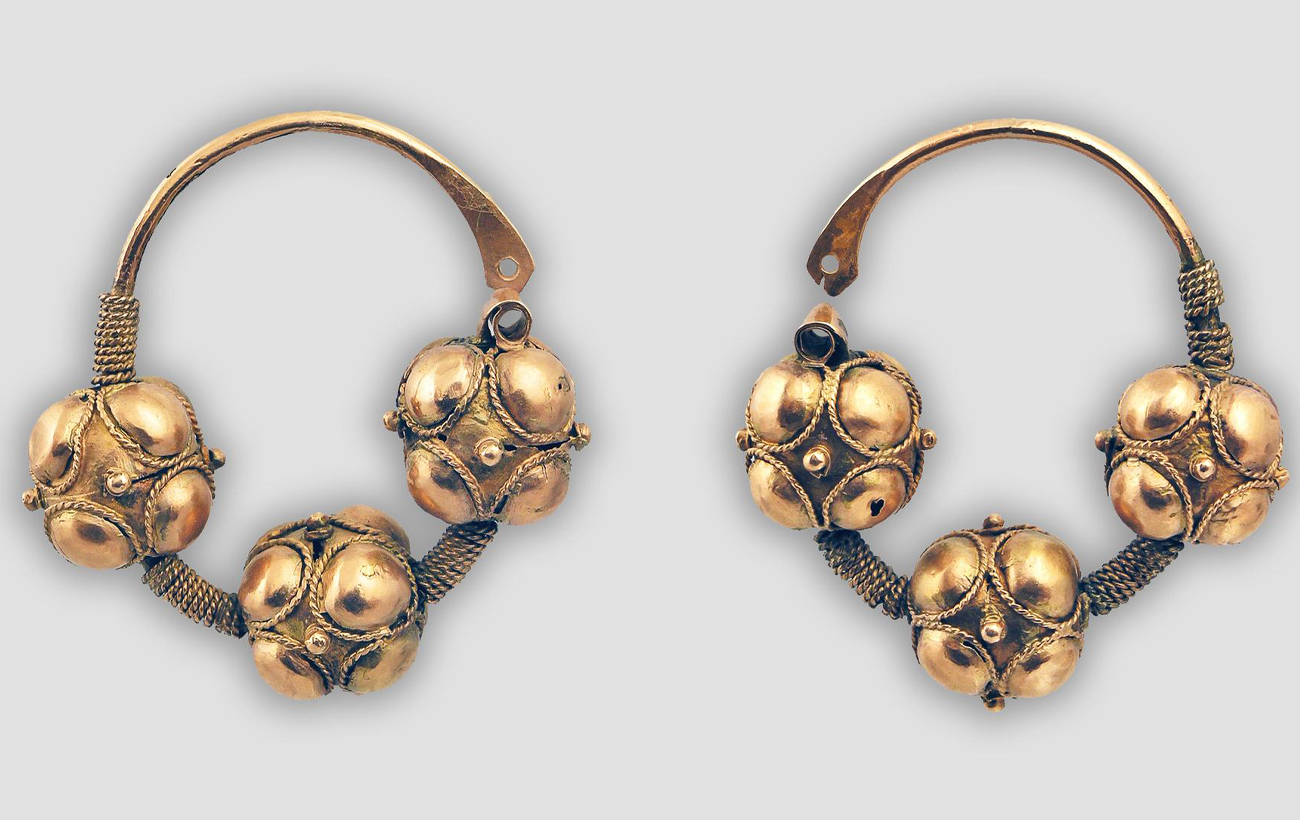 Загадковий скарб княжої родини: українські вчені показали, як виглядали давньоруські сережки