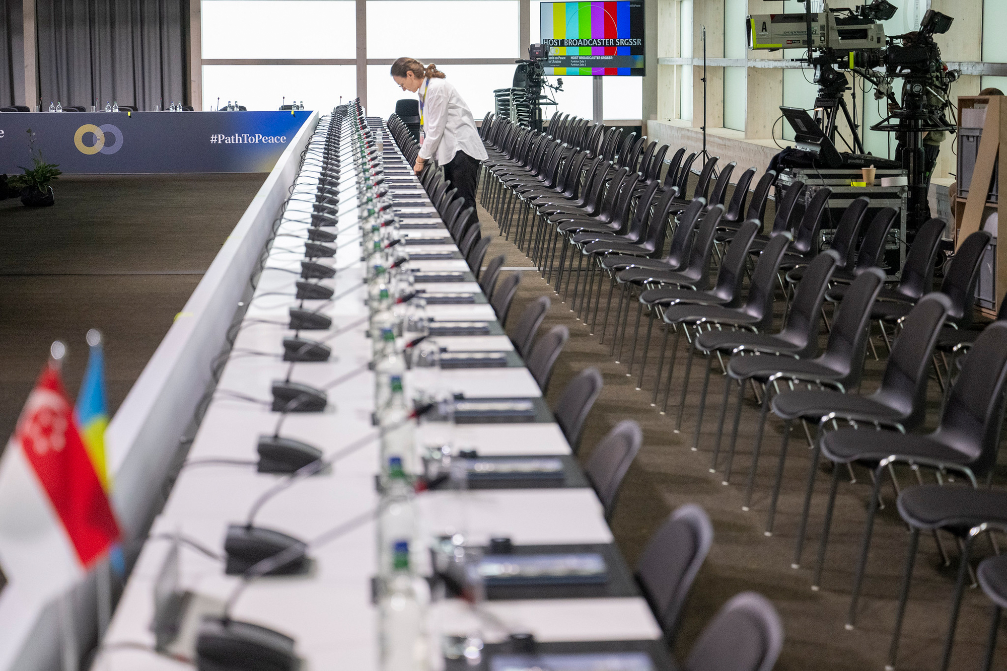 Саміт миру по Україні стартує сьогодні. Що відомо про конференцію у Швейцарії