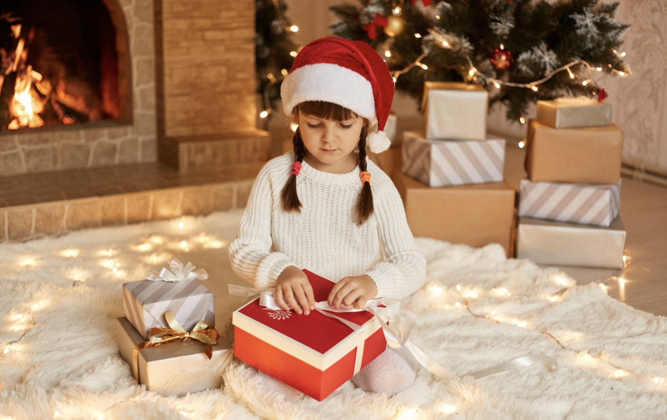 Миколая, Різдво та Новий рік: коли та як правильно дарувати дітям подарунки і що врахувати