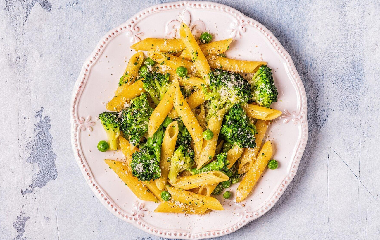 4 рецепти, які перетворять звичайну локшину на вишукану страву