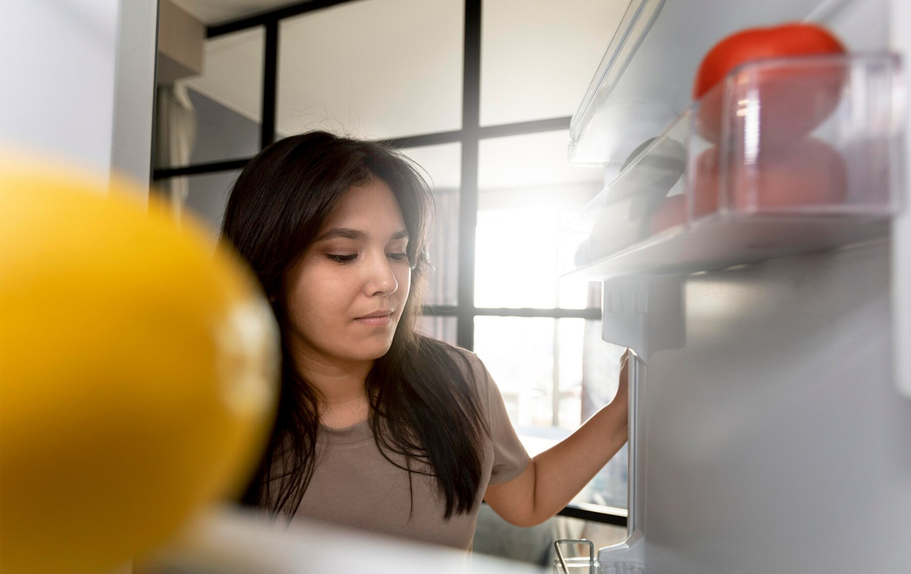 Как без химии избавиться от неприятного запаха в холодильнике