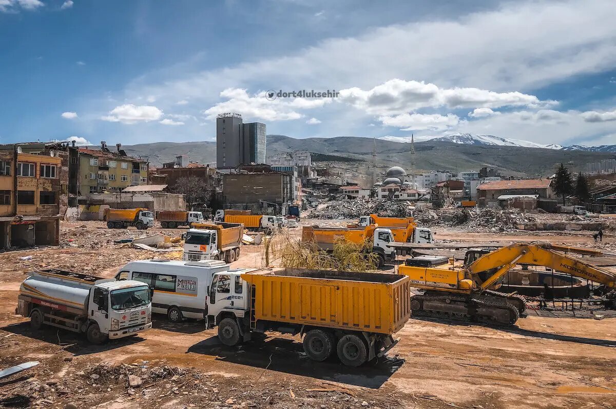 Неначе після апокаліпсису. У мережі з'явилися фото турецьких міст після землетрусу