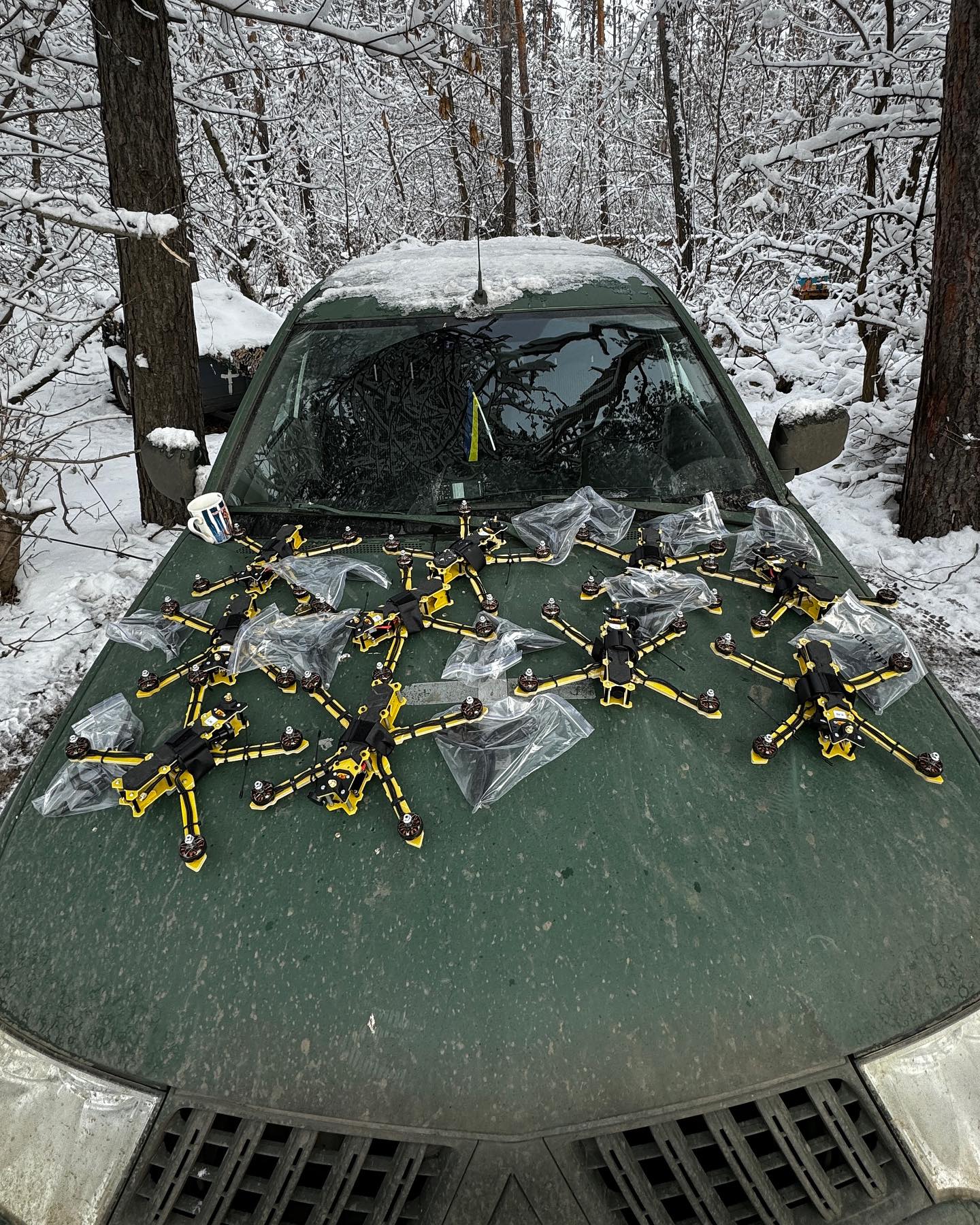 "Я дуже хвилювався". Ектор Хіменес-Браво зустрівся з українськими воїнами на фронті (фото)