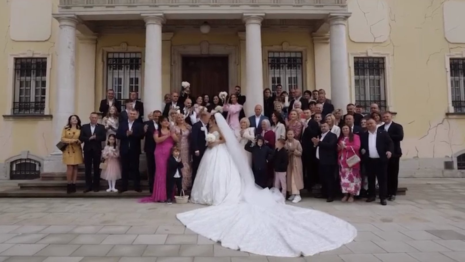 Прокурори, податківці та чиновники: з'явився список гостей "елітного" скандального весілля у Львові