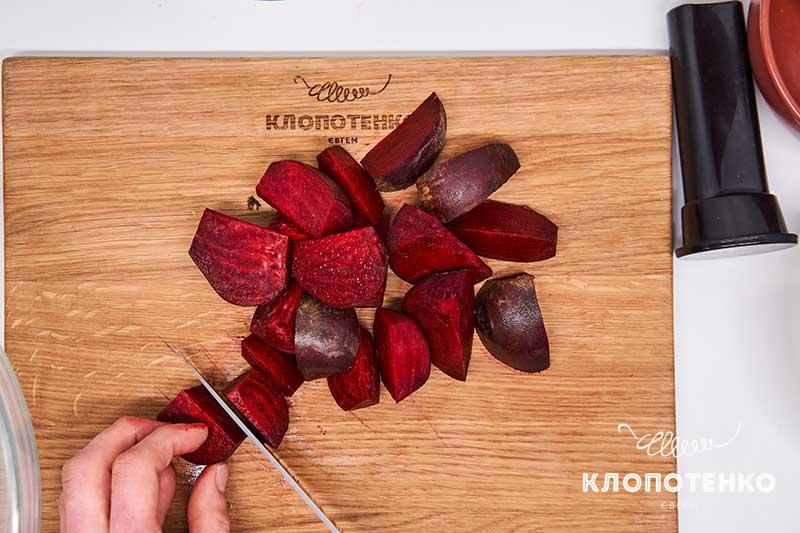 Летний борщ по рецепту Клопотенко: не только вкусный, но и освежающий!