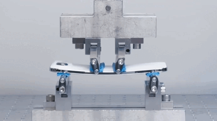 Чи гнеться iPhone Air? Новий смартфон Apple перевірили на міцність