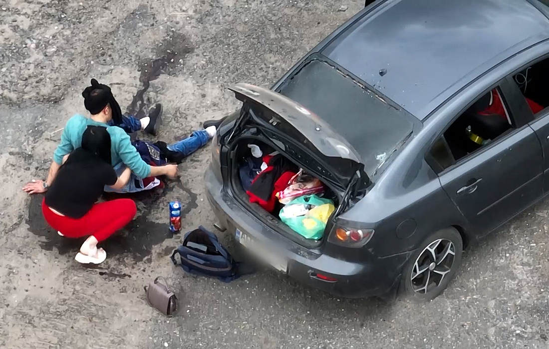 "Иди за мной": дрон ВСУ спас супругов из Харьковской области, попавших под обстрел россиян (видео)