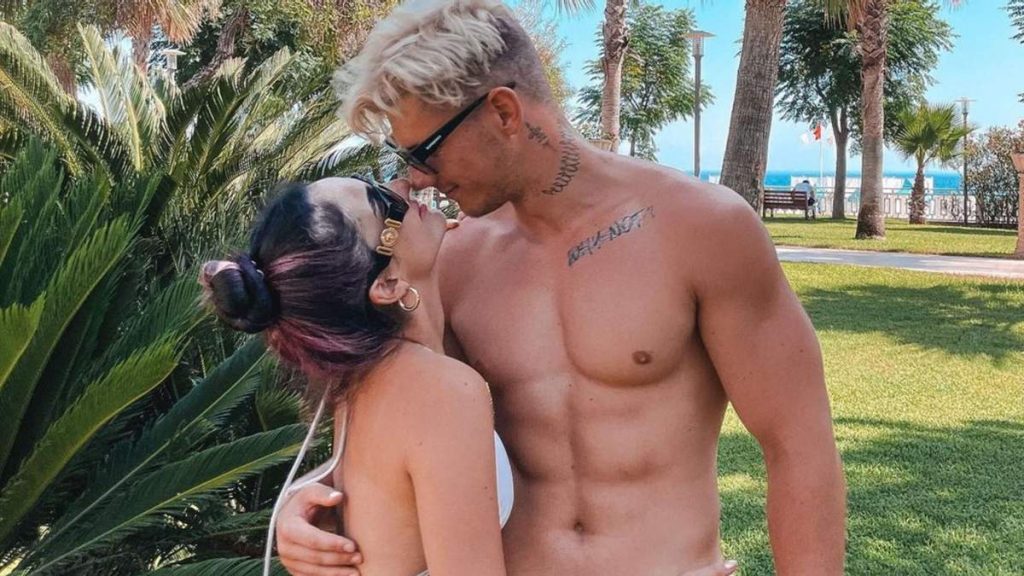 Анна Тринчер собралась замуж, но ее семья против: "не позвонили, не пригласили"