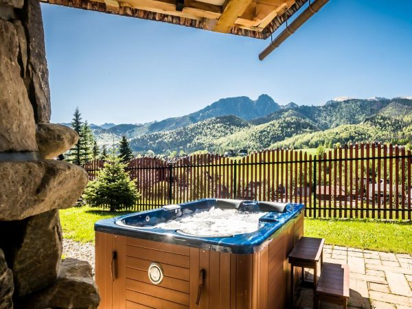 Гуцульські терми. У скільки обійдеться спа-відпочинок в Карпатах восени