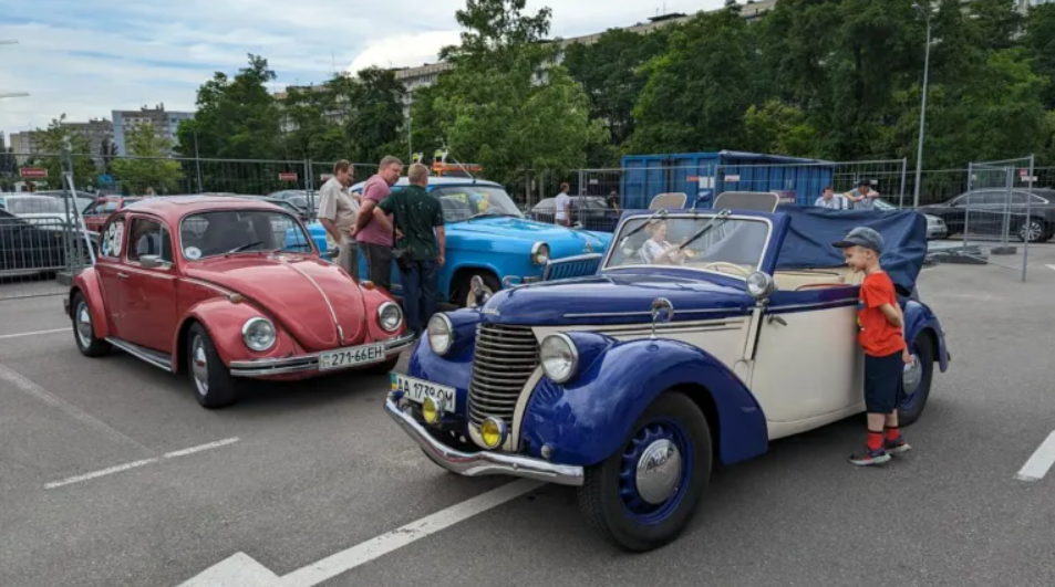 Наймасштабніша автомобільна подія в Україні: понад 400 ексклюзивних авто в одному місці